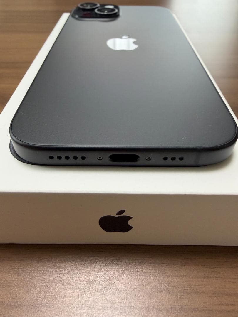 【美品】Apple iPhone 15 ブラック 128GB simフリー
