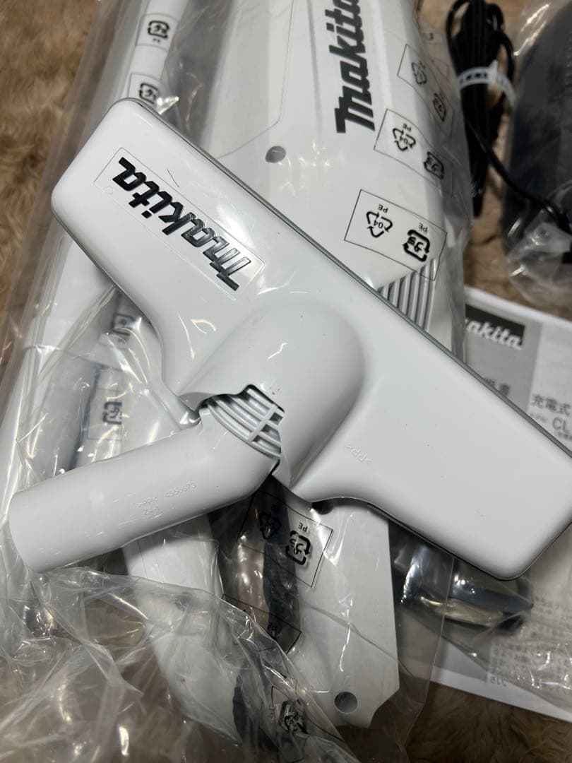 マキタ コードレス掃除機CL107FDSHW