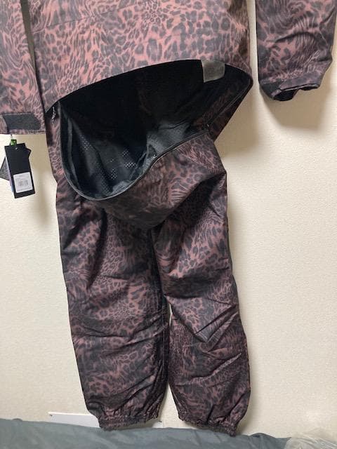 ボルコム ウィメンズシャイロスノースーツ M つなぎ ヒョウ柄