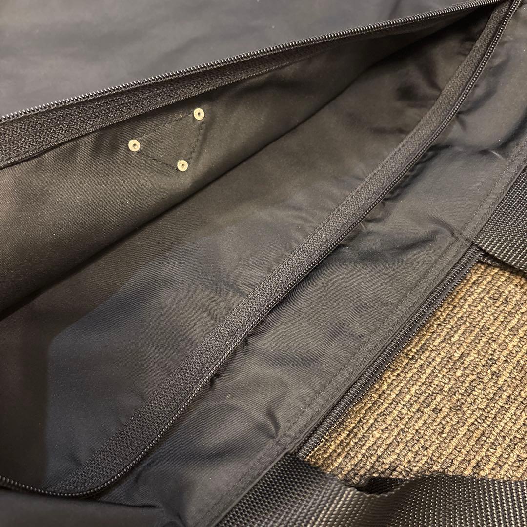 PRADA ブラックナイロントートバッグ