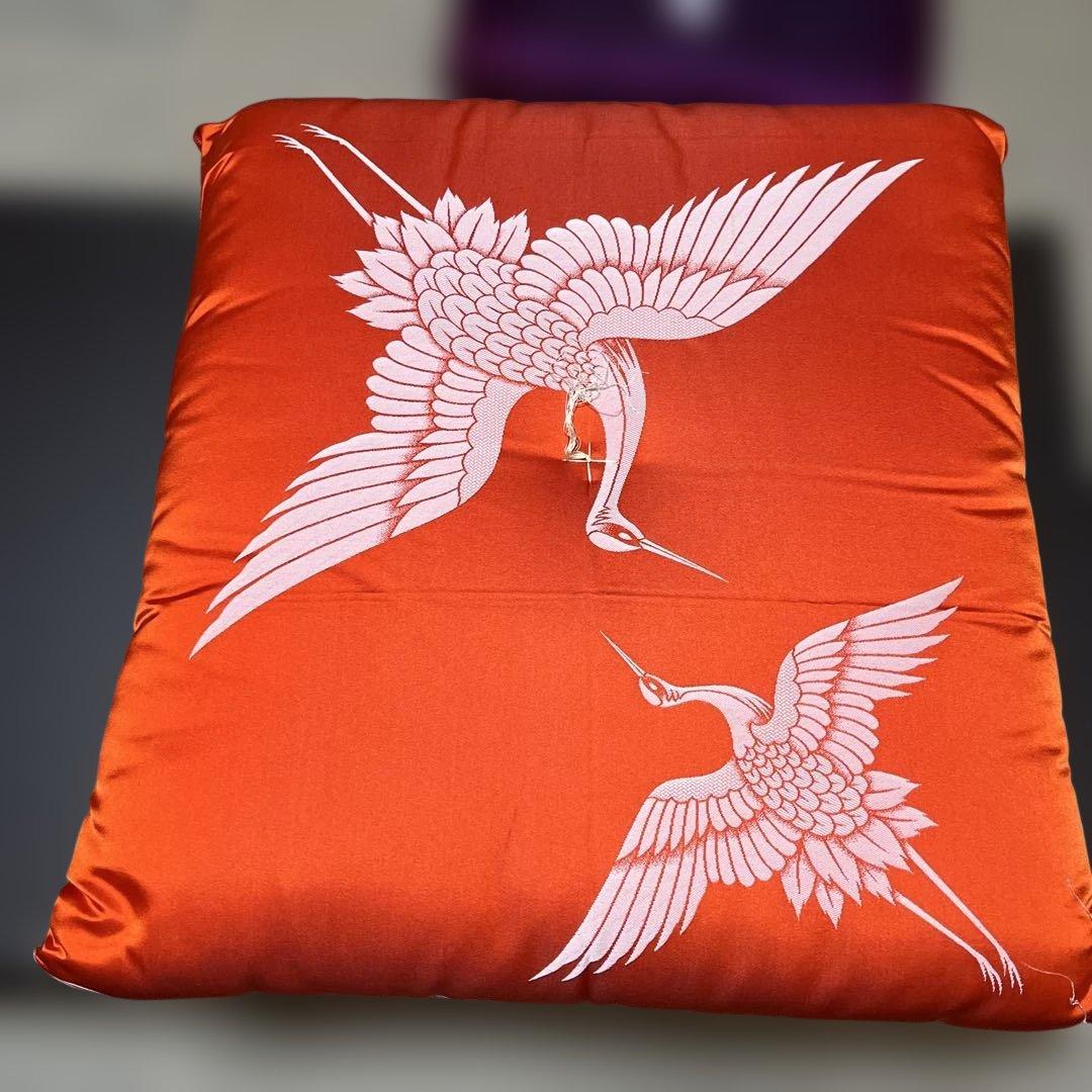 座布団　寿　紫と朱色　２枚セット　中古