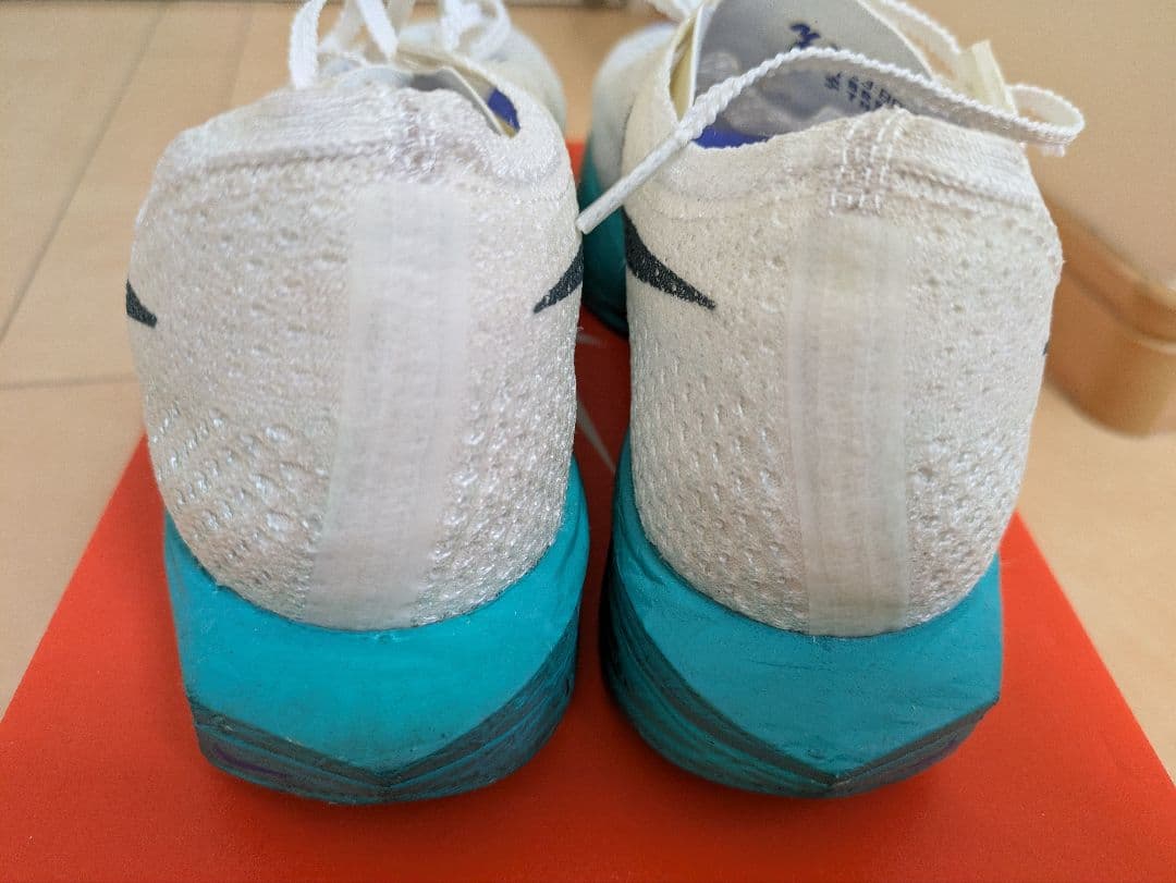 NIKE　ウィメンズ　ヴェイパーフライネクスト％3　25cm