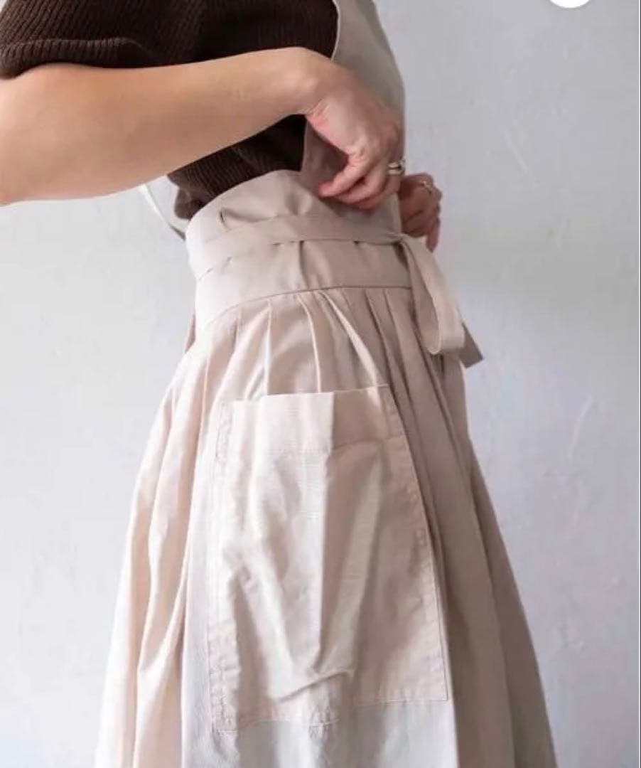 【sara BY RIS 】Flare design エプロン　ベージュ