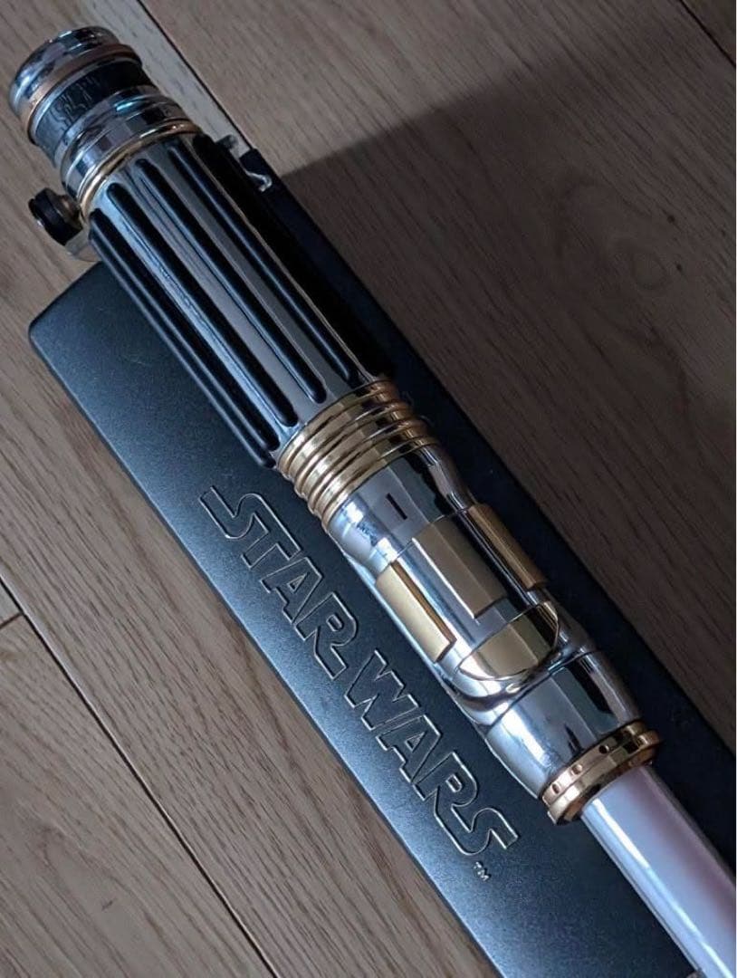 マスターレプリカ社　スターウォーズep3　メイス・ウィンドゥ　FXライトセーバー