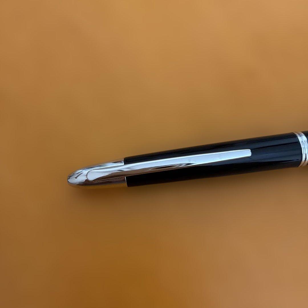 PILOT キャップレス　ボールペン黒いエレガントなボールペン本体