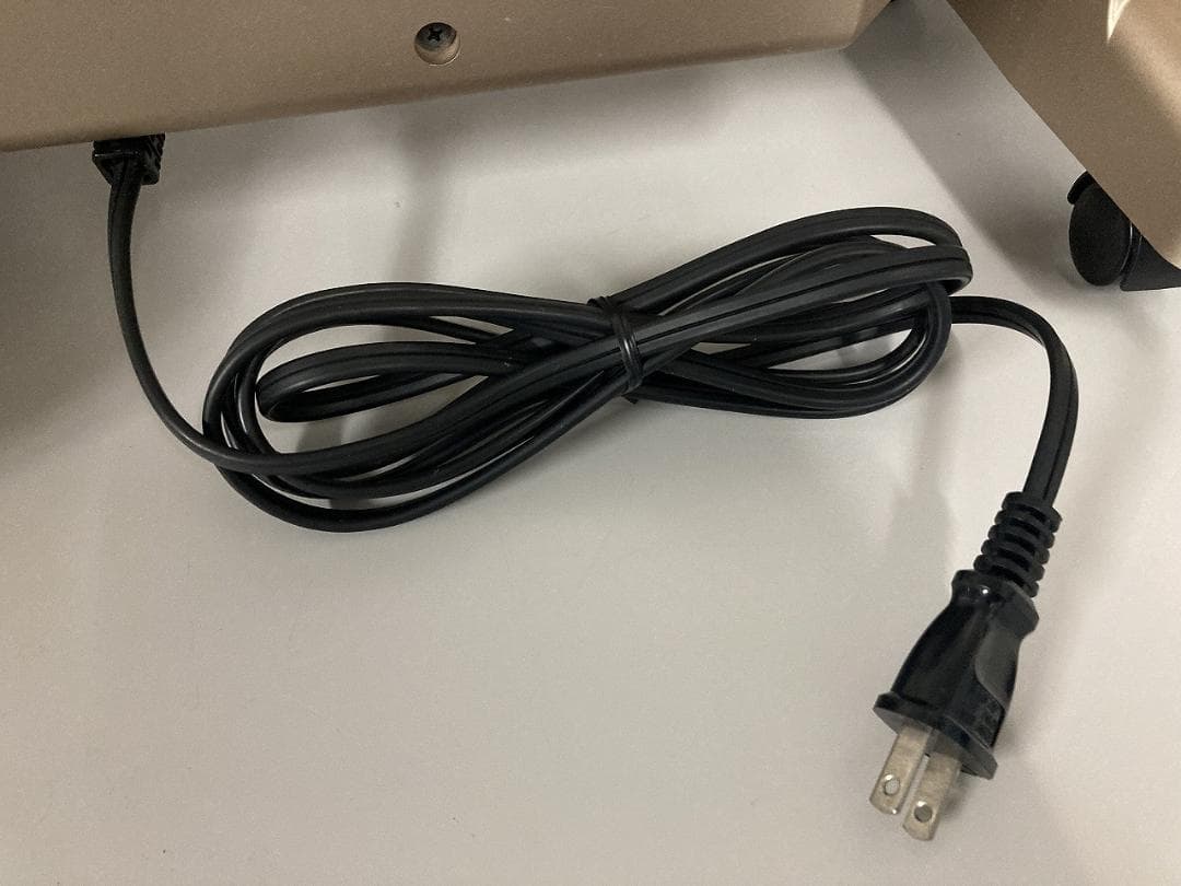 ■ioy0208■サンルミエ　遠赤外線暖房器　E800L-TM■