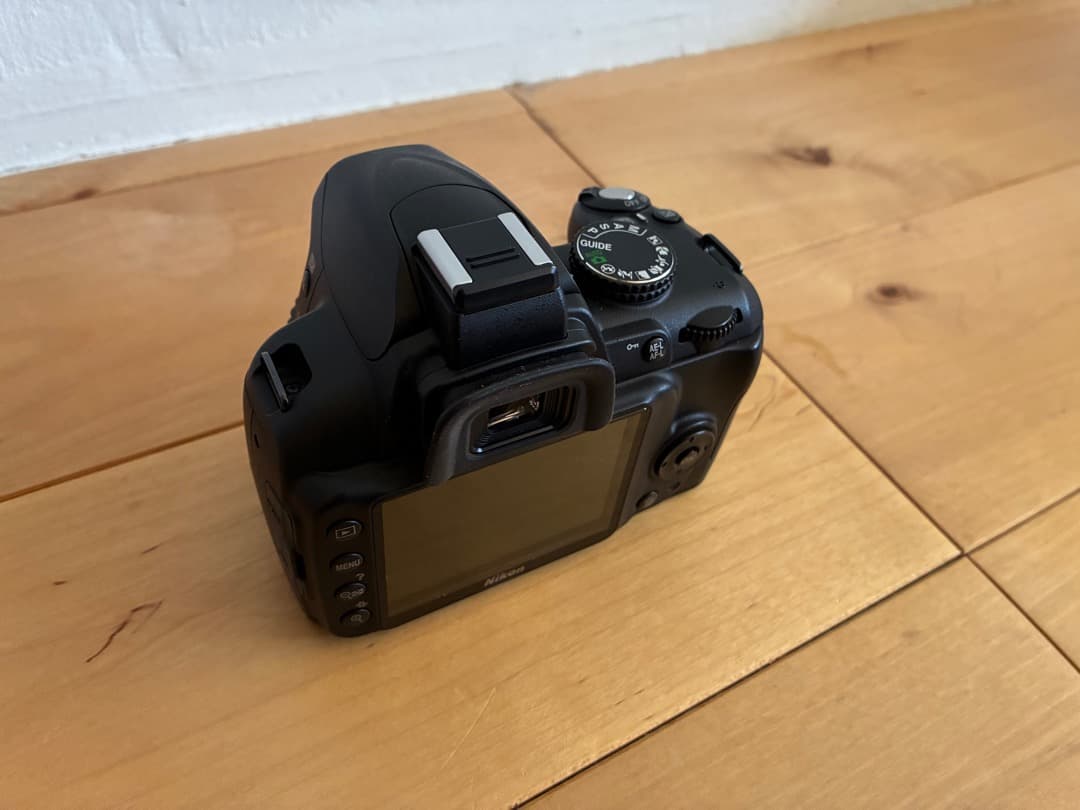 ショーン　Nikon D3000　18-55 VR Kit