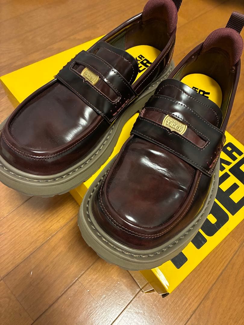 め*ん様 ONITSUKA TIGER TIGER LOAFER ブラウン　26