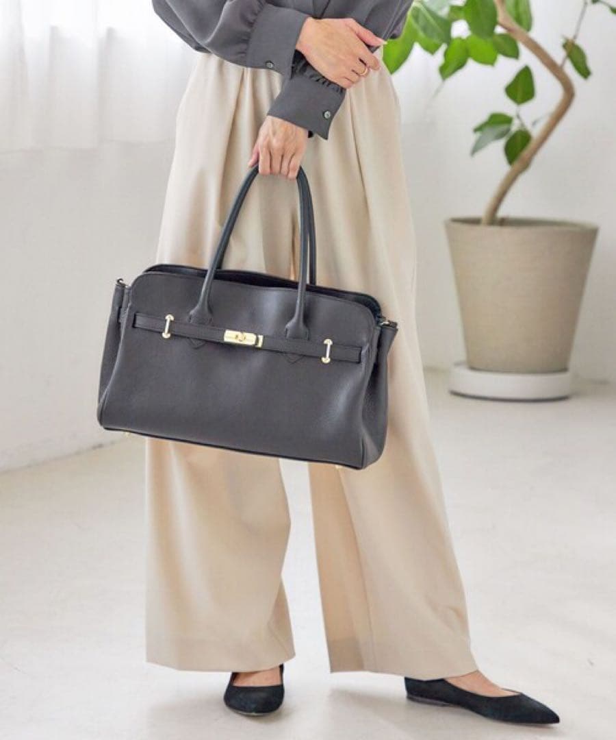 ミロスレザー ショルダーバッグ黒