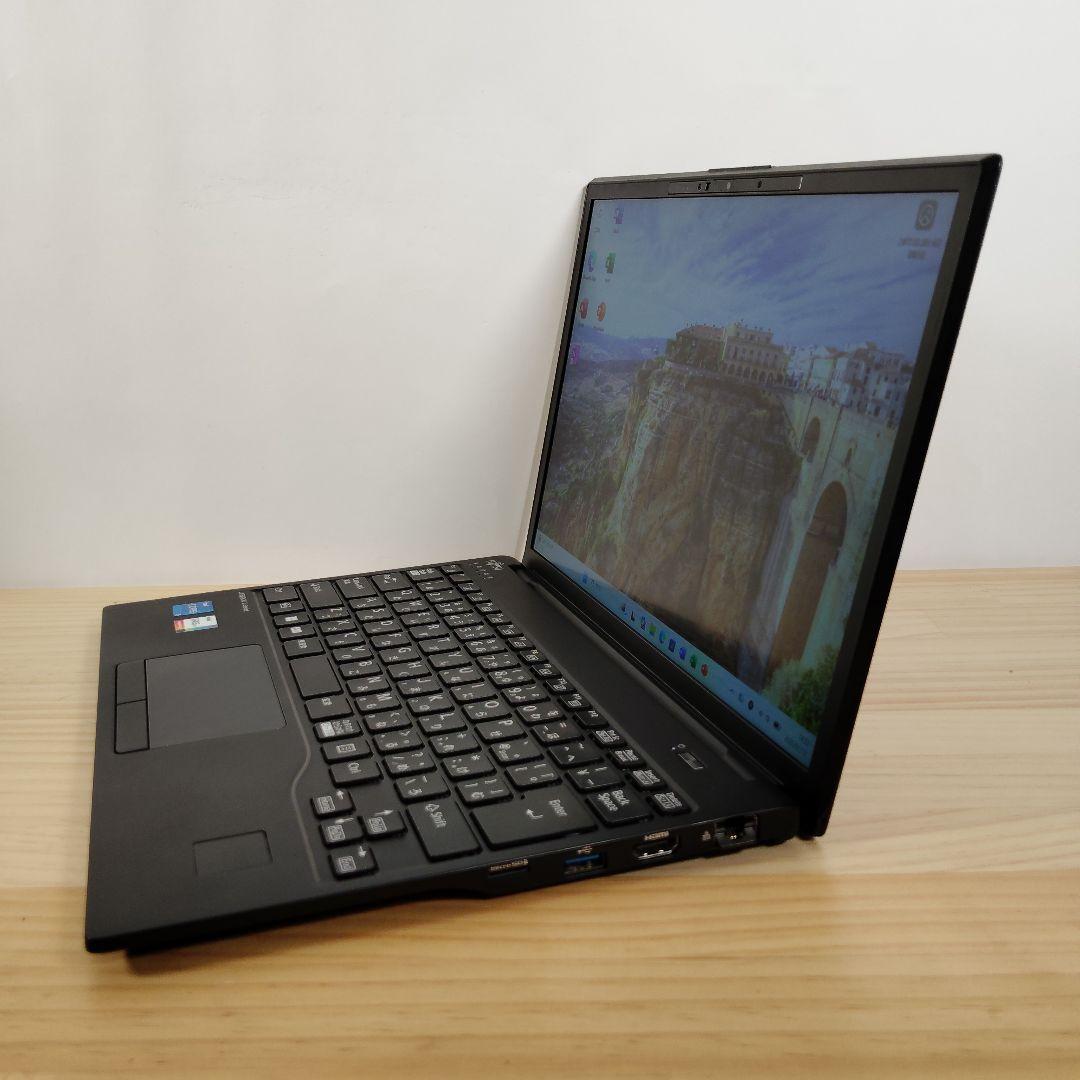 日本製 Fujitsu U9313 爆速 第13世代i5搭載 爆速 256GB