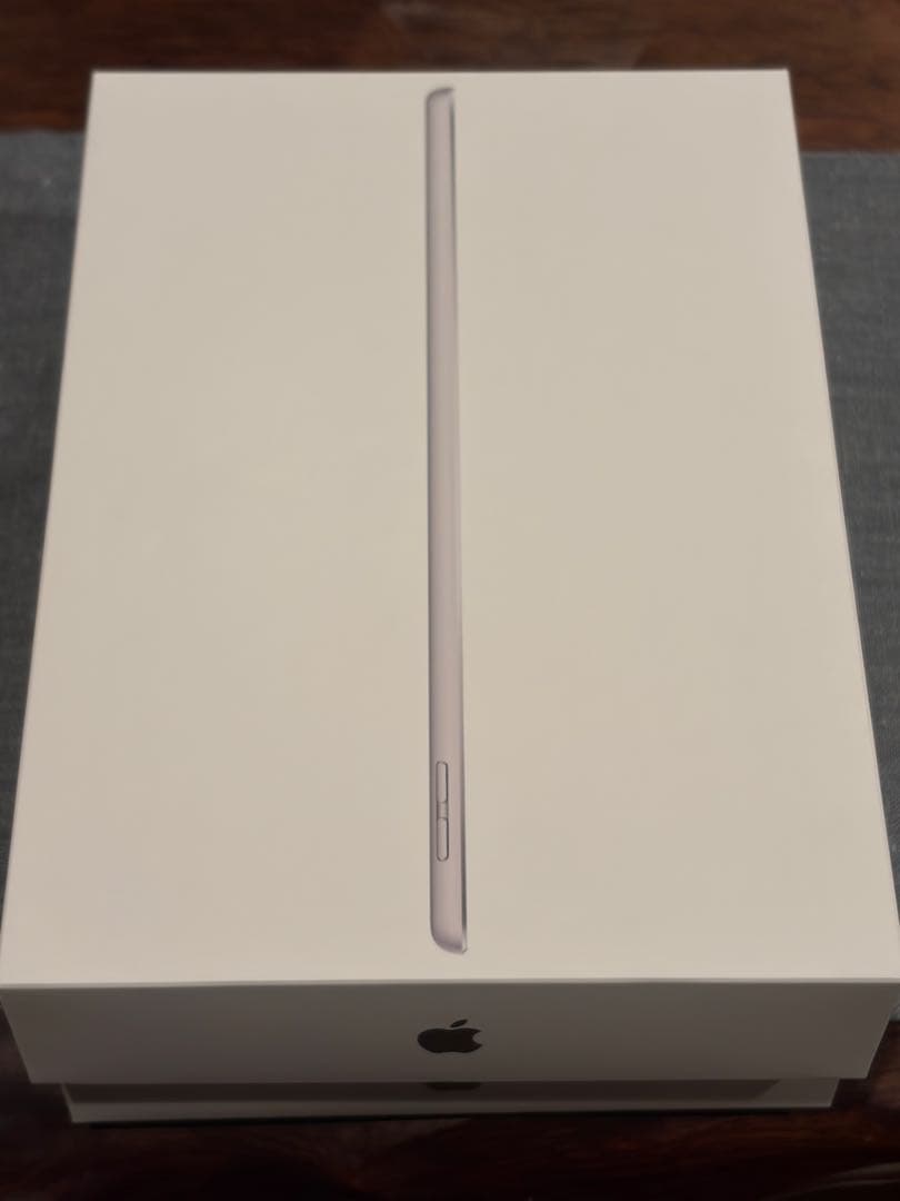 iPad 第9世代 Wi-Fiモデル 64GB シルバー 中古