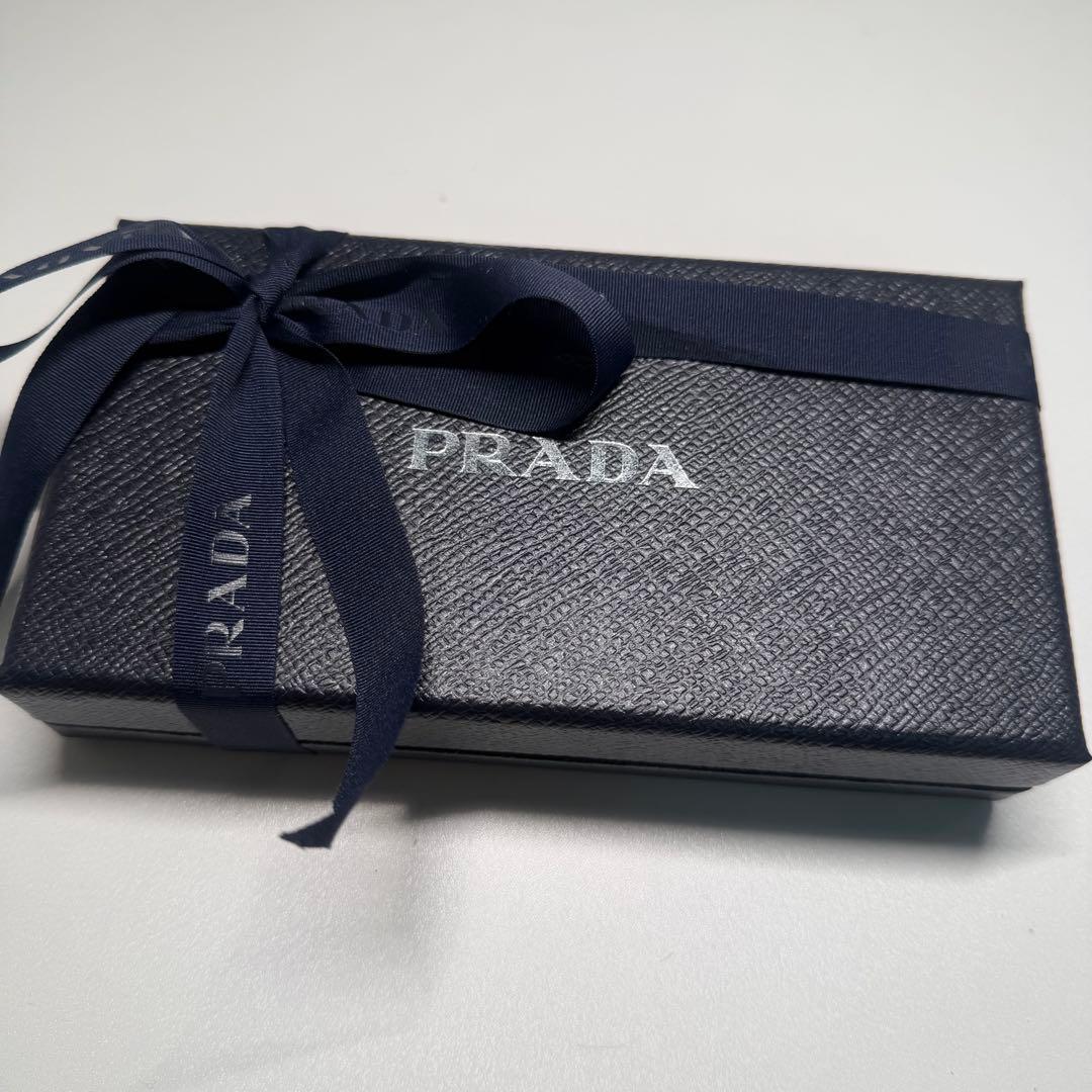PRADA プラダ iPhone15pro スマホケース 黒 サフィアーノレザー