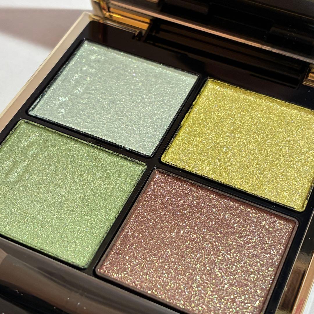 ♠ スック　シグニチャー カラー アイズ　124