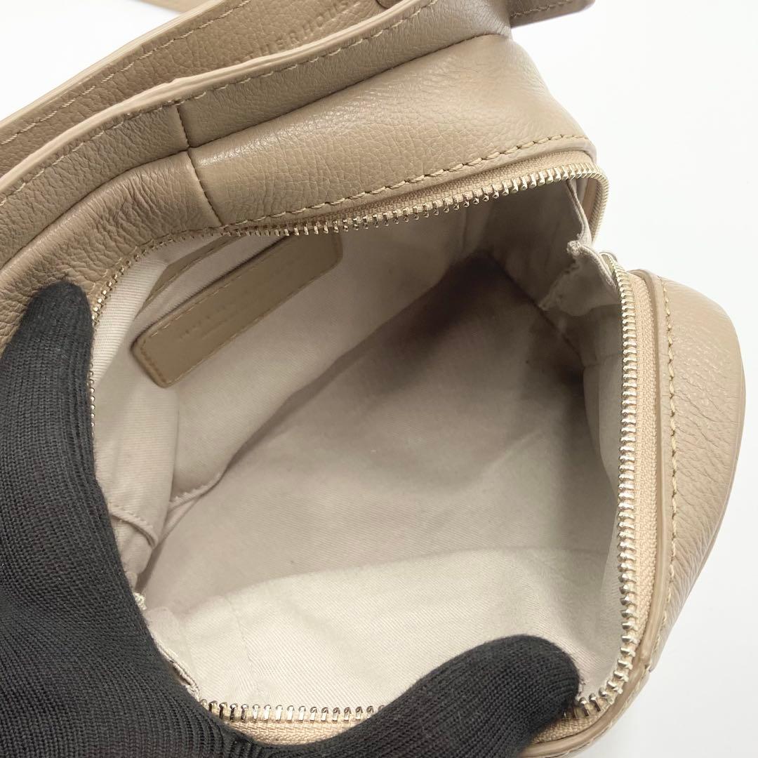 マザーハウス　ソラ　2ウェイショルダーバッグ　レザー　ベージュ　Mサイズ