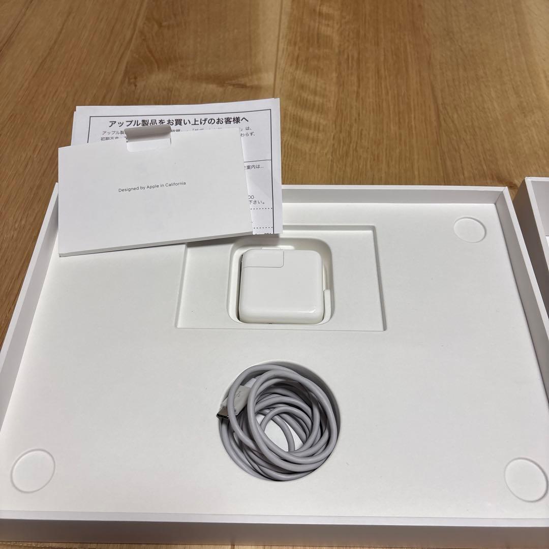 Apple M1（2020年） 13インチ MacBook Air 256GB