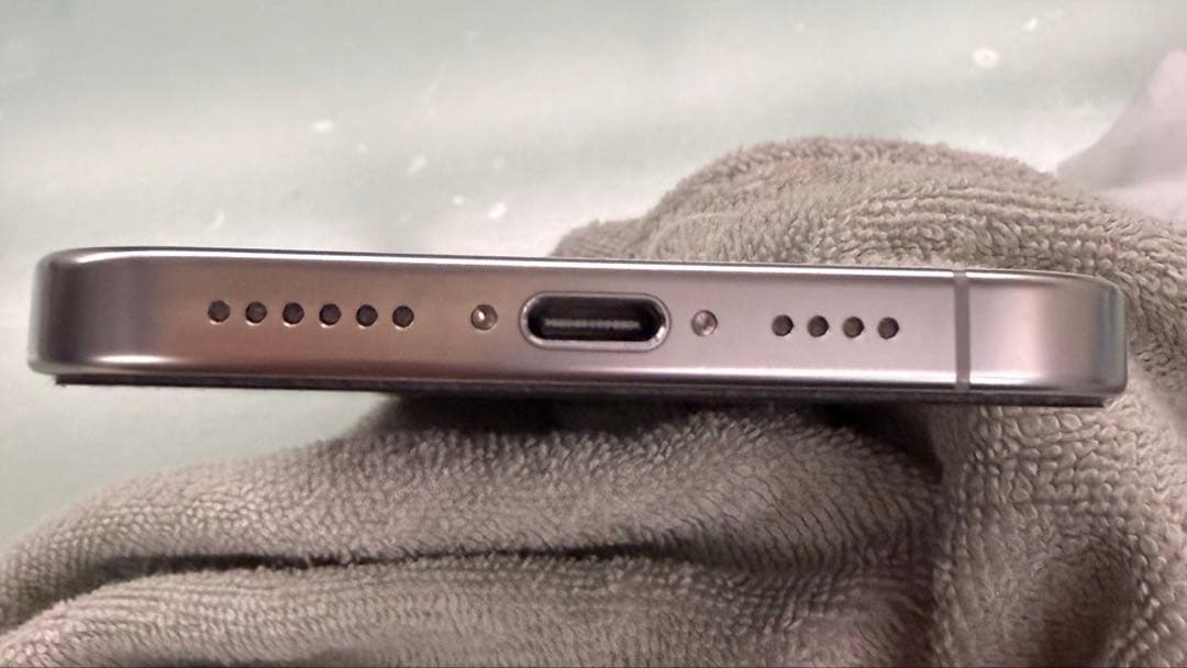 iPhone 16 promax 256GB ホワイトチタニウム 美品　98%