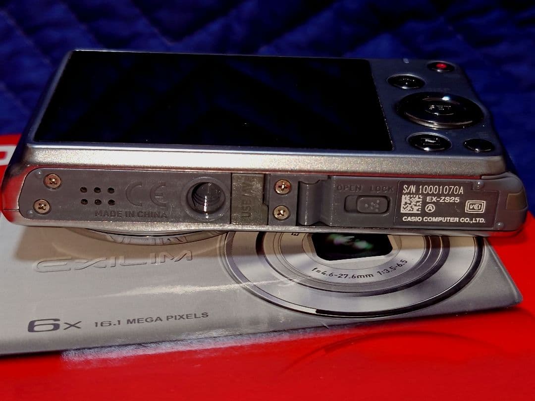 CASIO EXILIM EX-ZS25 シルバー SDカード4G付き