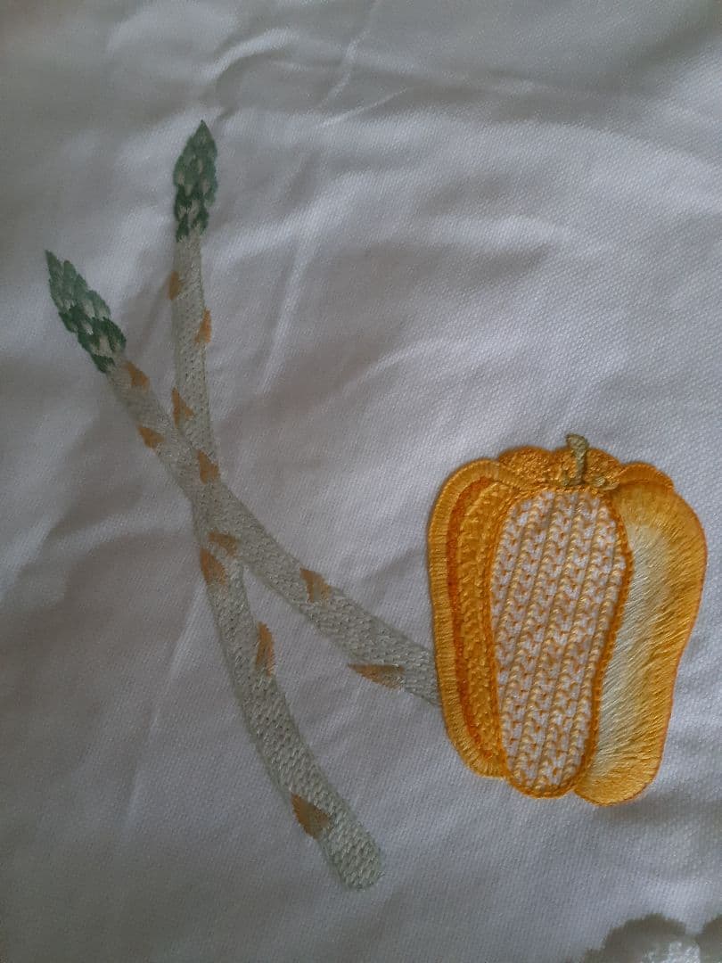 戸塚刺繍、新品未使用 西洋野菜刺繍 テーブルクロス( 大) 円形、長方形他