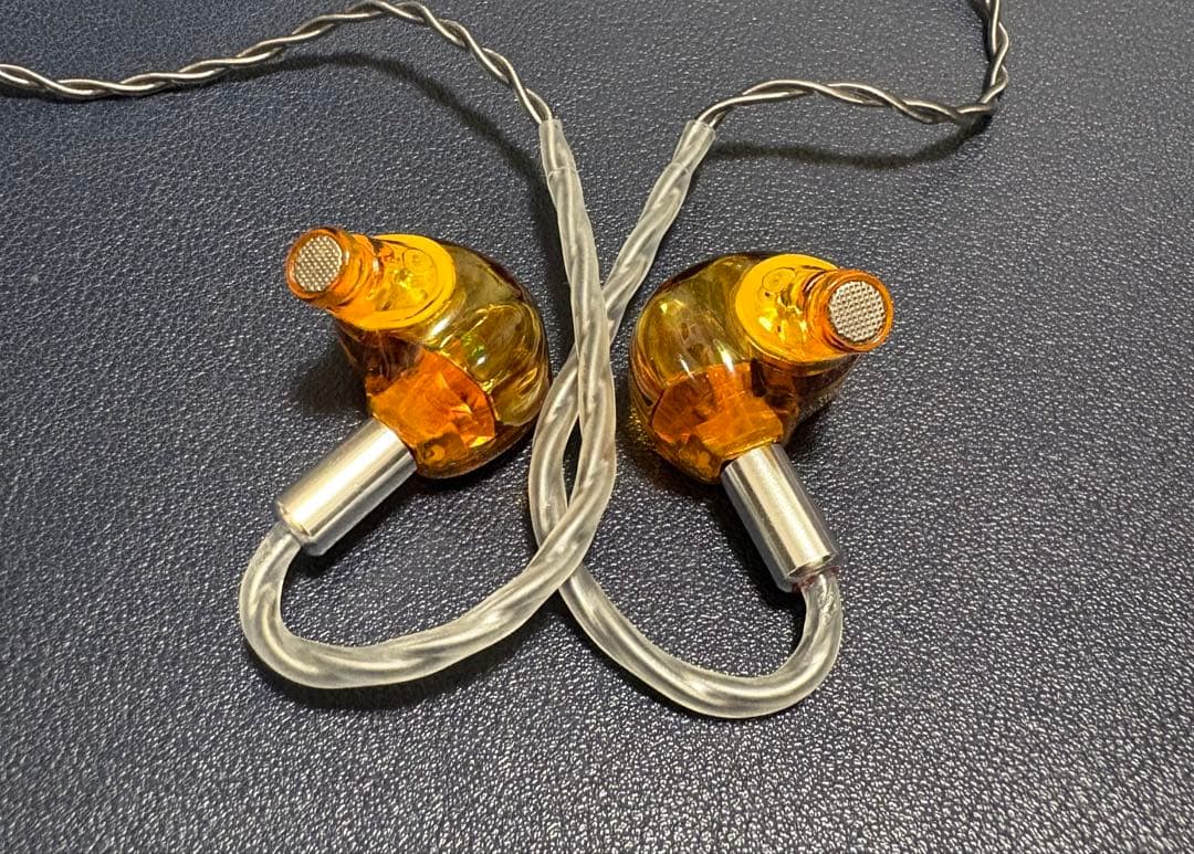 イヤホン Oriolus Isabellae