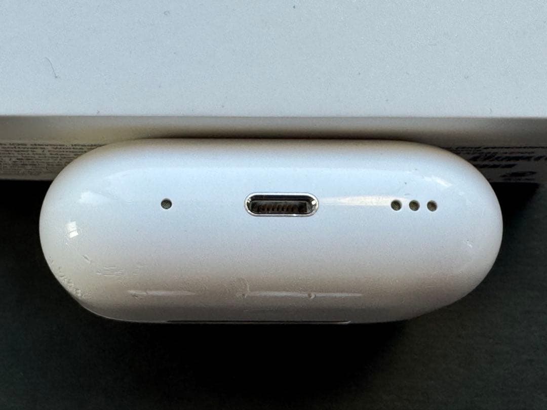 AirPods Pro 2nd Generation 本体　オマケ付き