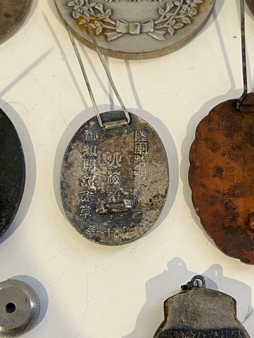 超大量　勲章　記念賞　大日本帝国　戦時中　レア　コレクション　アンティーク　銀貨