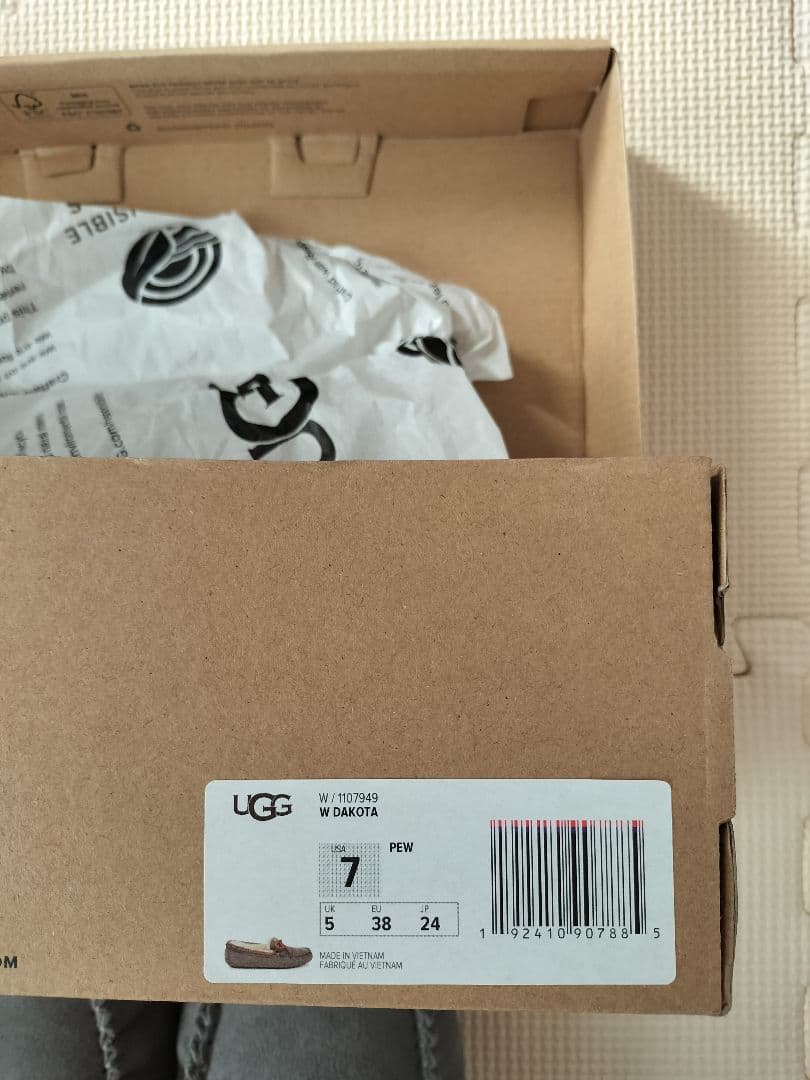 新品箱付き☆UGG グレー モカシン