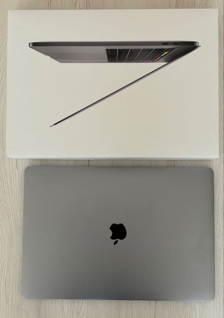 MacBook Pro 15インチ 2018年 Core i7 SSD256GB