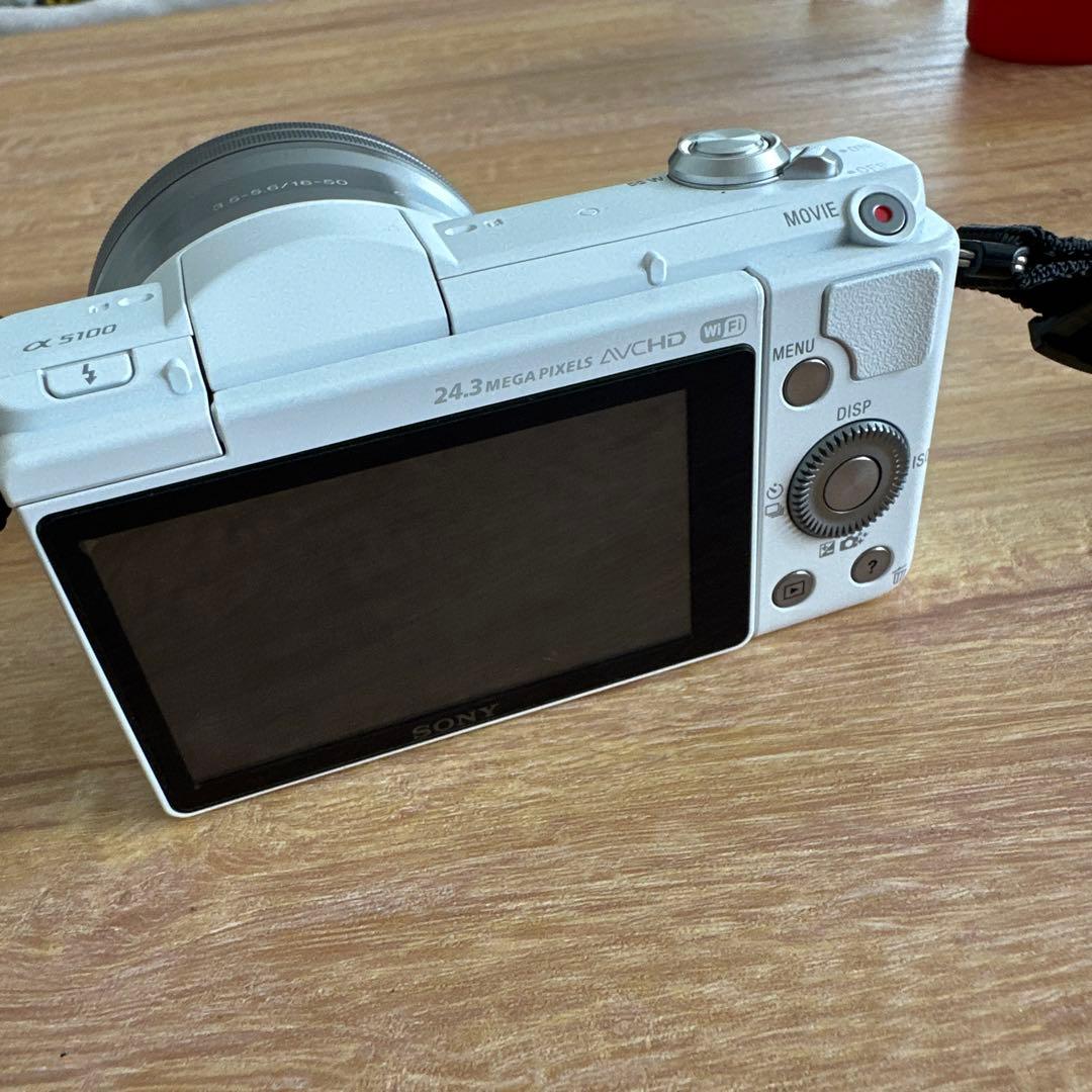 SONY α5100 ミラーレス一眼 24.3メガピクセル