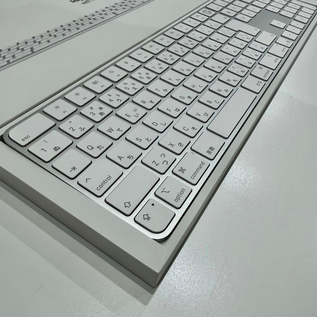 Apple Touch ID Magic Keyboard テンキー付き　日本語