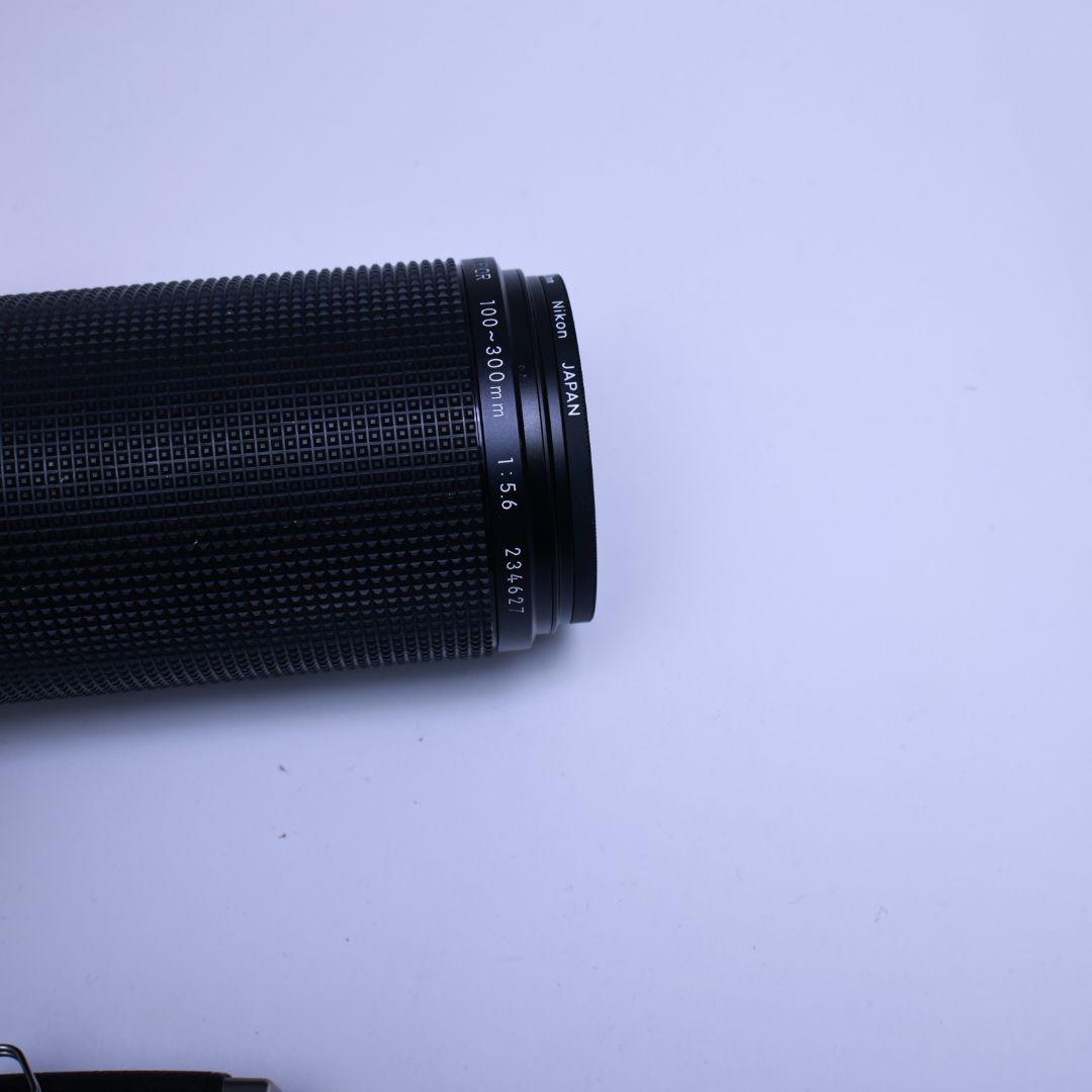 フィルムカメラ Nikon FM10レンズ3本 電池付き