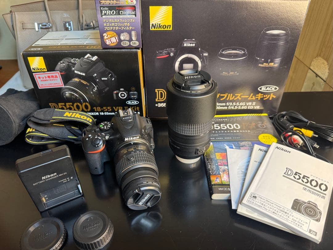 Nikon D5500 ダブルズームキット デジタル一眼レフカメラ