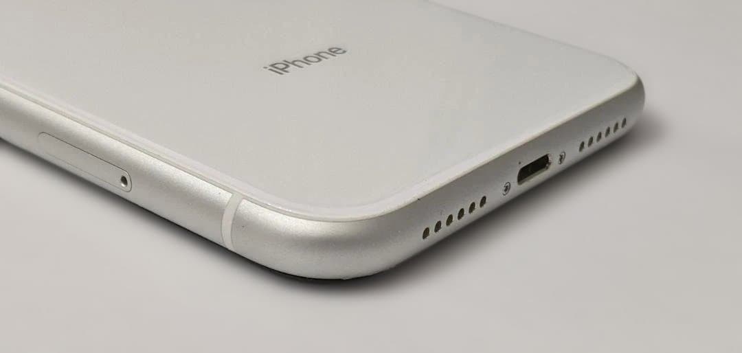 iPhone XR 256GB ホワイト SIMフリー 電池/画面交換済