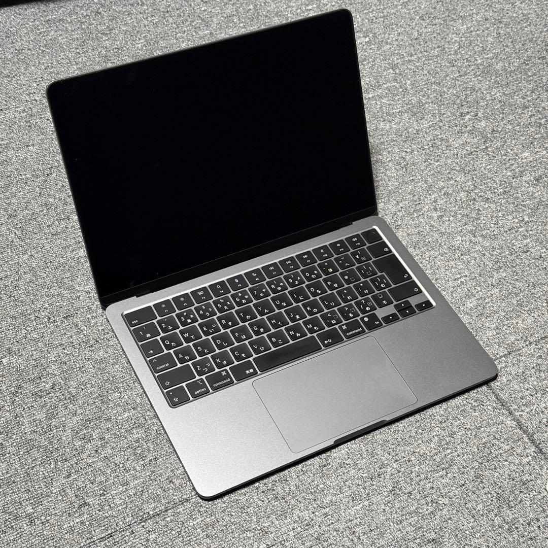 M2 MacBook Air (Mid2022) スペースグレイ ケース付