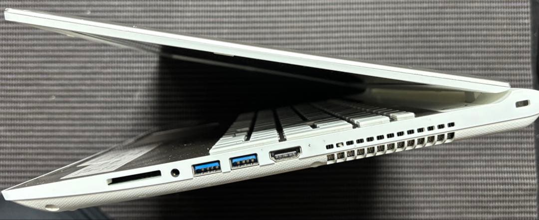 Windowsノート本体 dynabook T55/VG i3-6100 SSD256GB 8GB