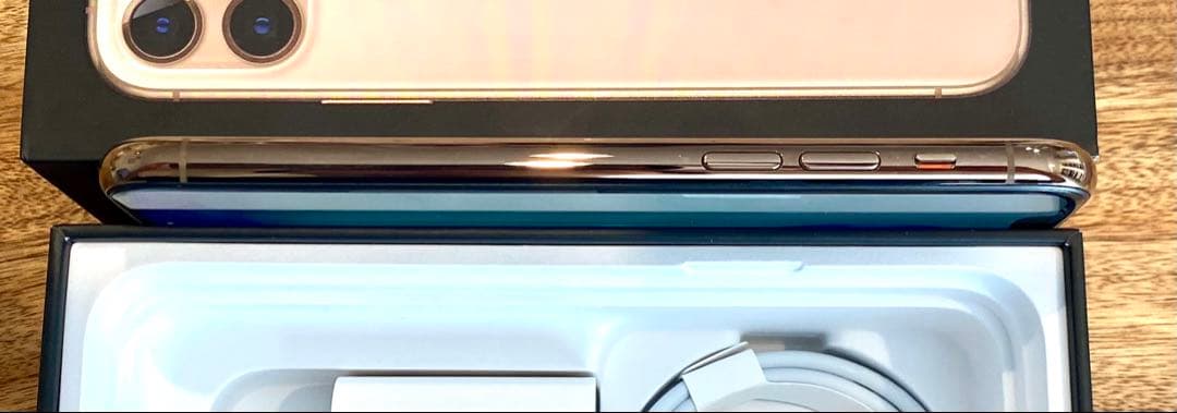 【極美品】 iPhone11 Pro 256GB ゴールド SIMフリー 修理無