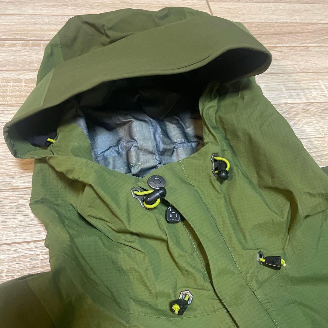 人気ホグロフス GORE-TEX上下セット　Lサイズ　スキー・スノーボードウエア