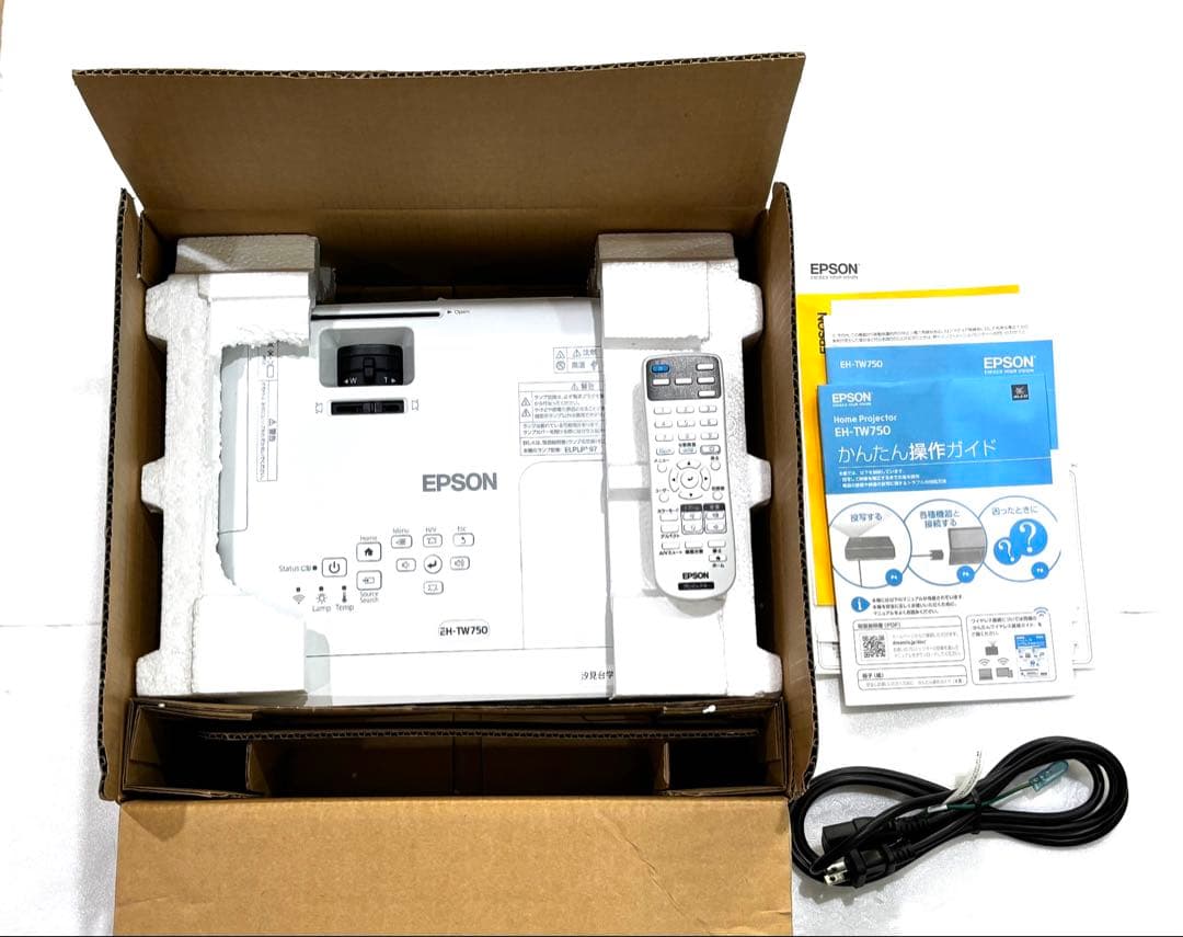 【美品】EPSON dreamio EH-TW750 プロジェクター　箱あり