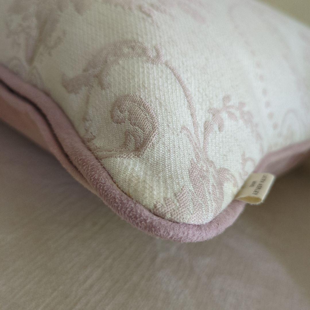 ローラアシュレイ　　クッション