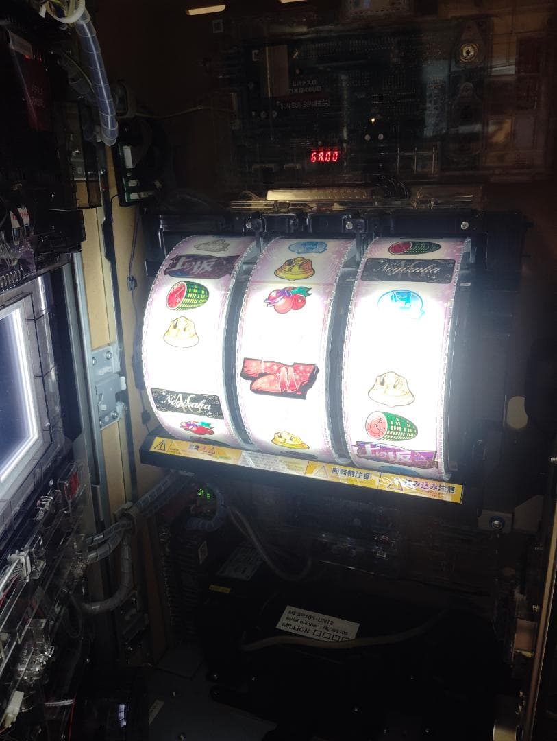 ☆送料込☆引取可 パチスロ乃木坂46 実機