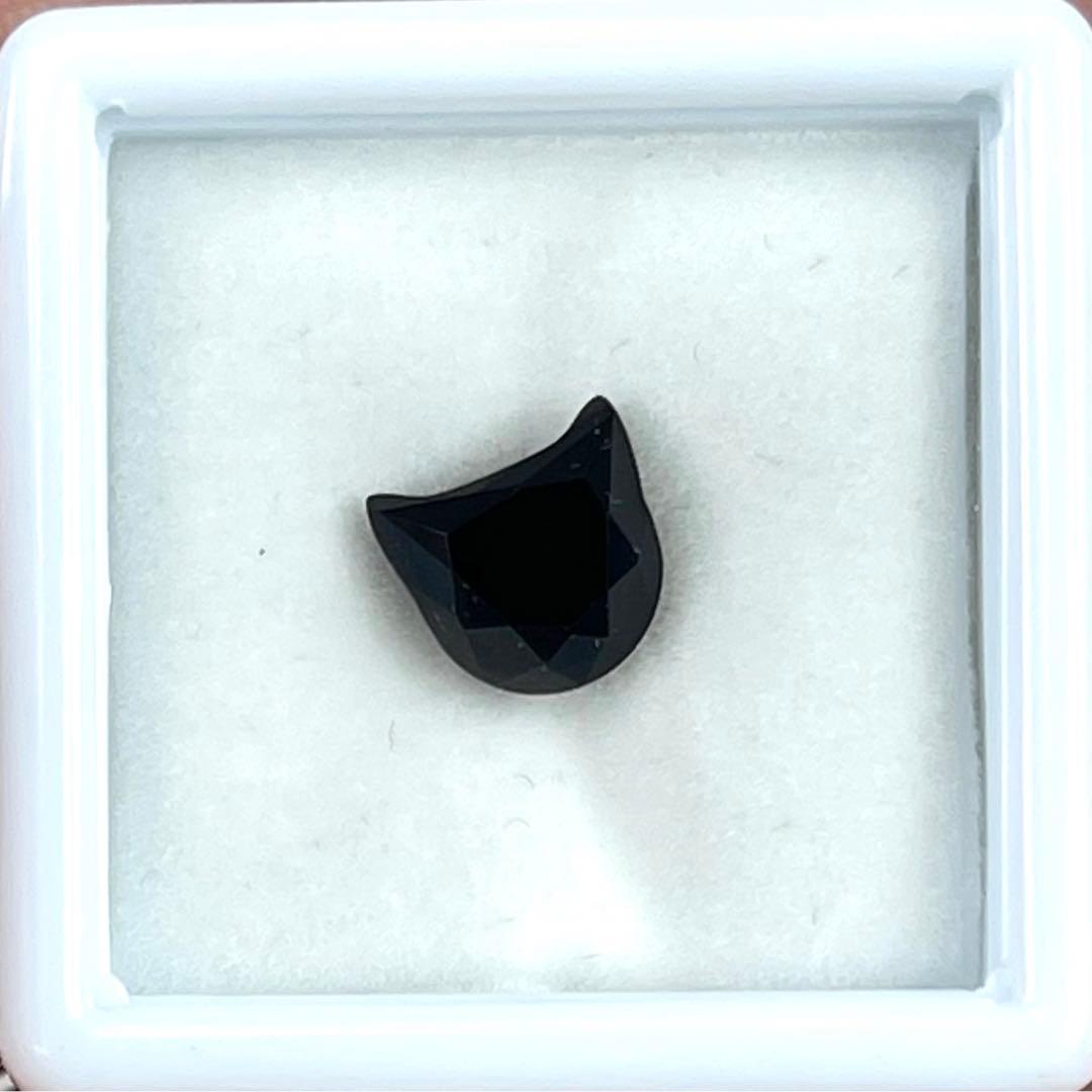 新作！　宝石ルース 『可愛いネコちゃんカット』希少オニキス1.49カラット ソ付