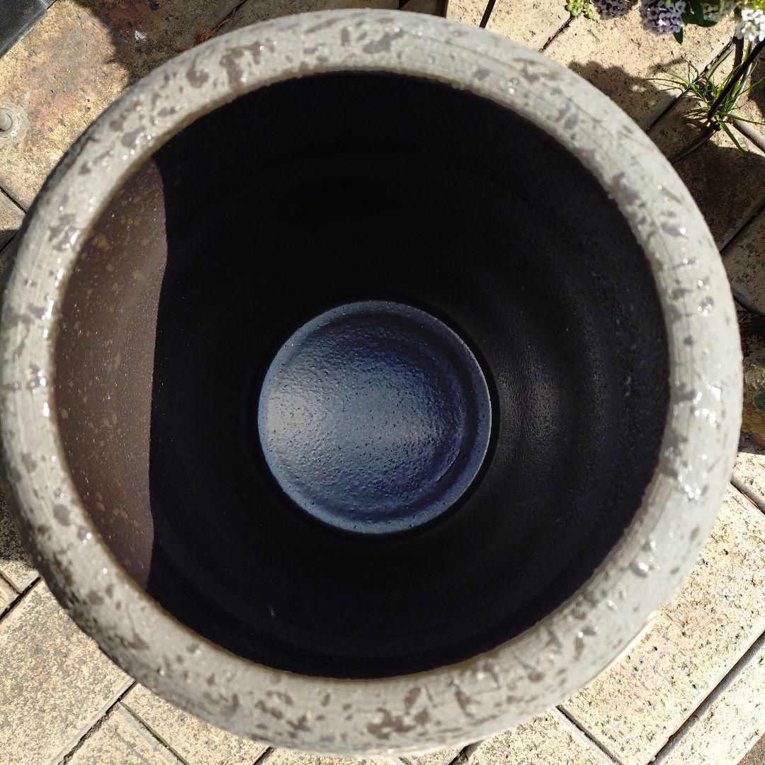 信楽焼　ふくろう彫傘立て