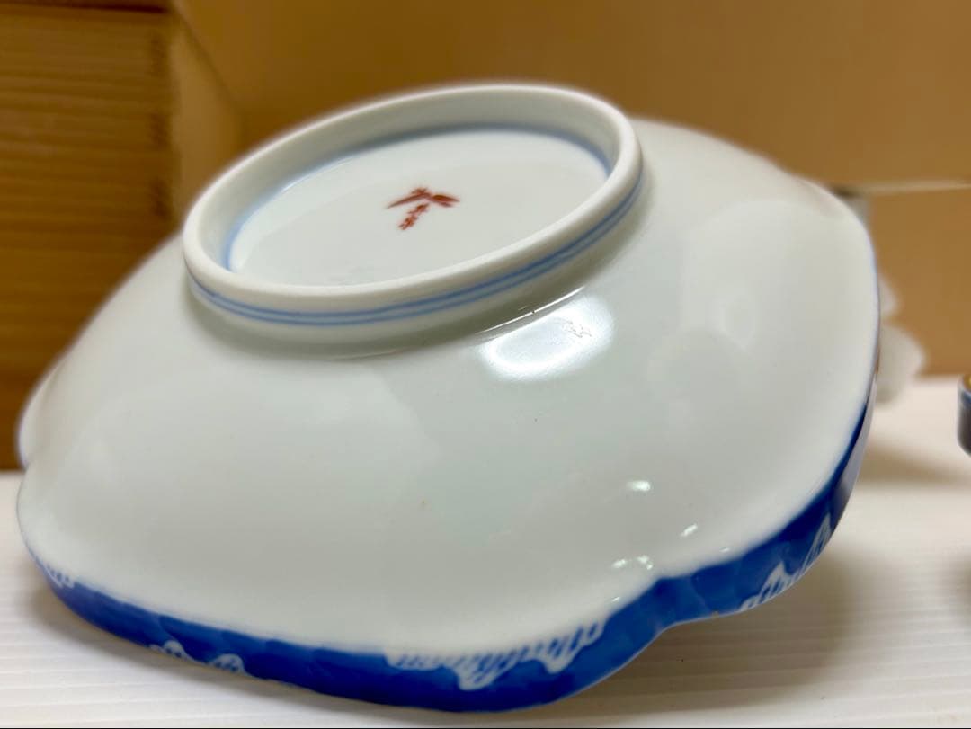 有田焼　其泉窯　四方木甲桜花文 銘々皿　5枚　金彩　盛皿　染錦桜花紋