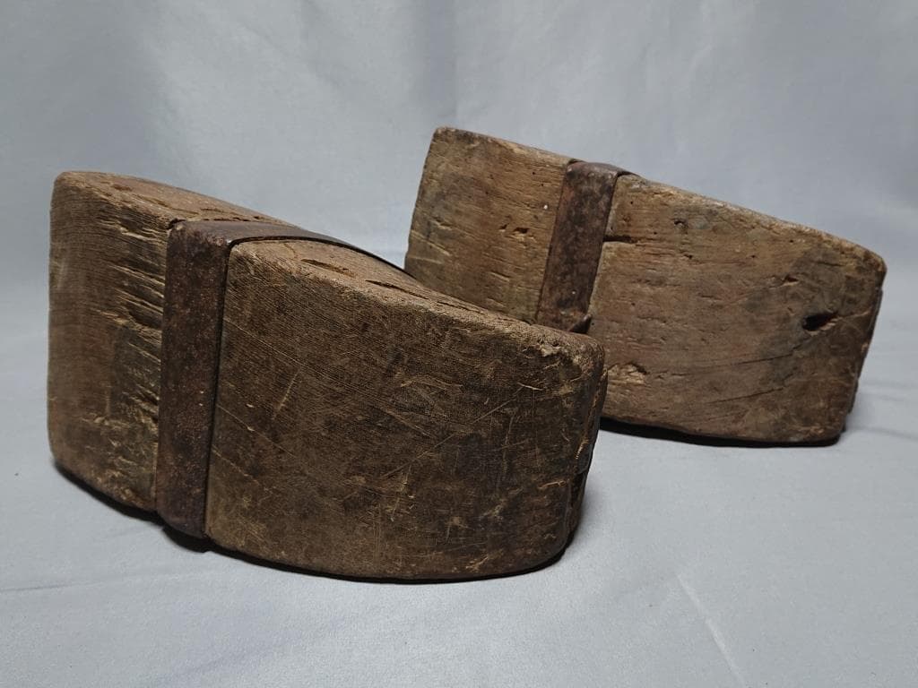コレクター収集品　貴重　グアテマラ　馬具　古い木製の鐙
