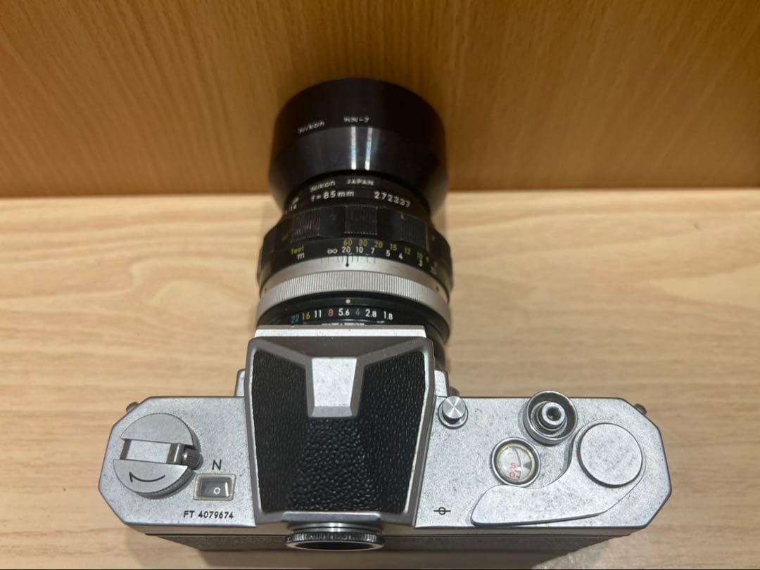 Nikon Nikomat + AI Nikkor 85mm f/1.8 一眼
