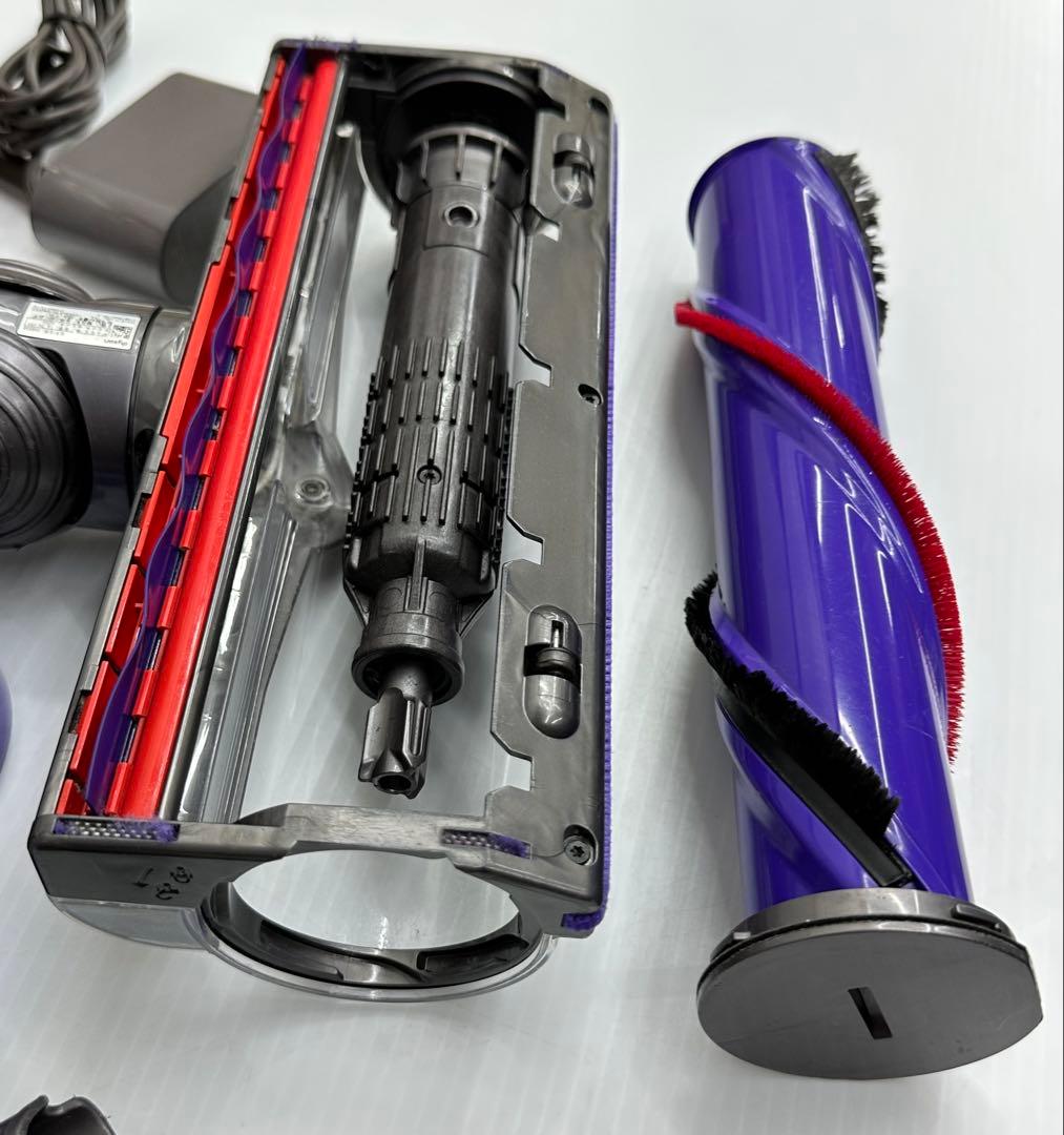 美品　綺麗　ダイソン掃除機　SV25 新品バッテリー付き　セット　中古　動作保証