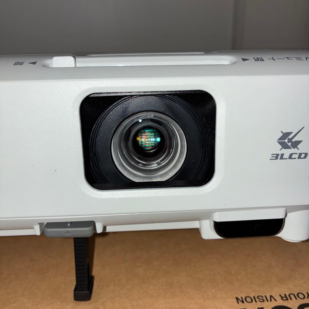 【美品】　エプソン ビジネスプロジェクター EB-S05 ランプ点灯時間195H