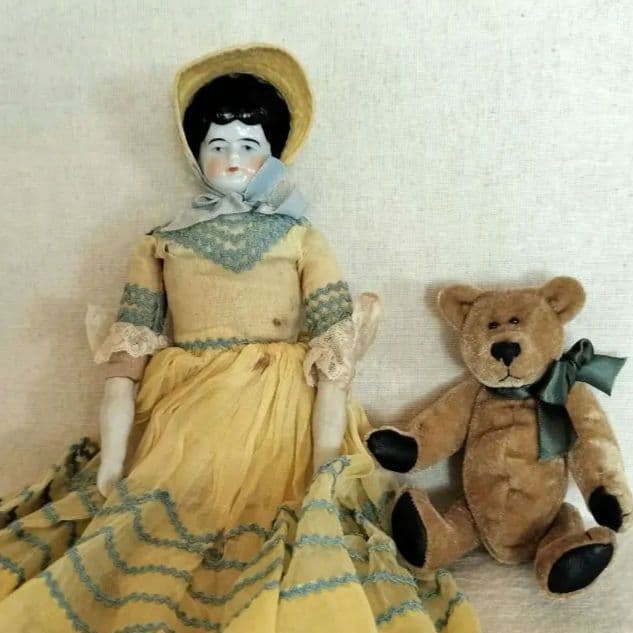 アンティーク　チャイナヘッドドール　　ビスクドール