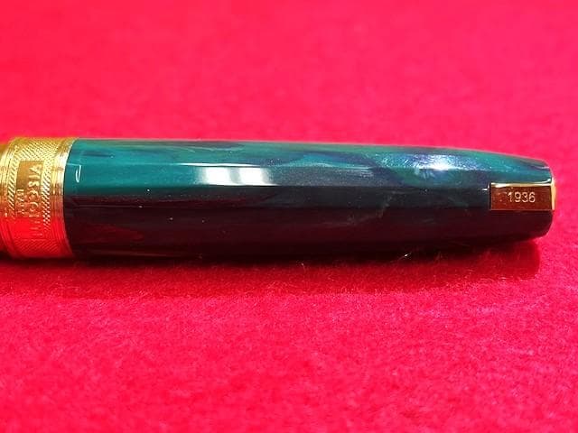 ほぼ未使用 ヴィスコンティ 万年筆 F ゴッホ 小説を読む人 インク付 即送