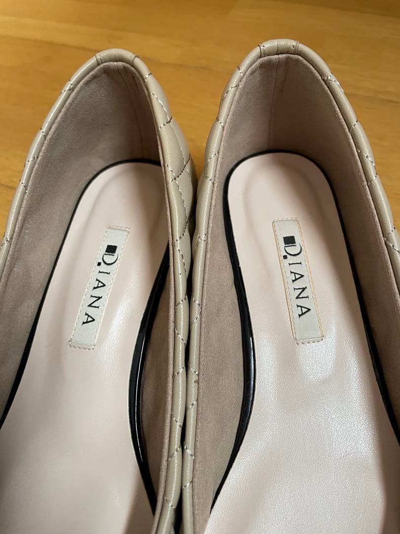 【美品】DIANA キルティングローヒールパンプス23.5cm