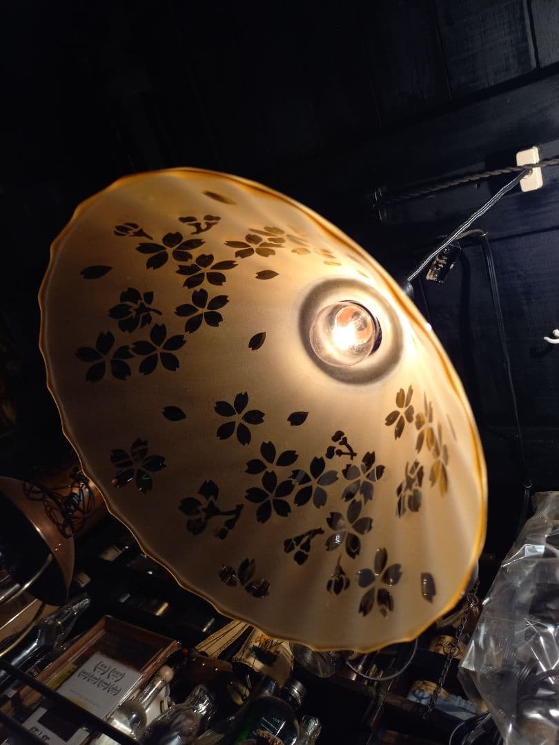 和　モダン　桜　サクラ　和柄　磨り硝子　ブラウン　フリル　シェード　ランプ